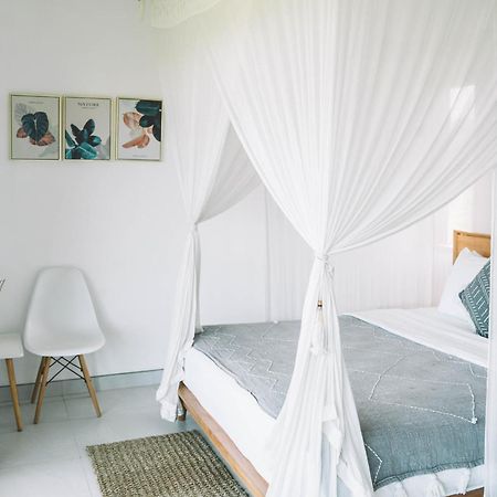 Three Palms Surf & Stay Medewi Airsatang Bagian luar foto