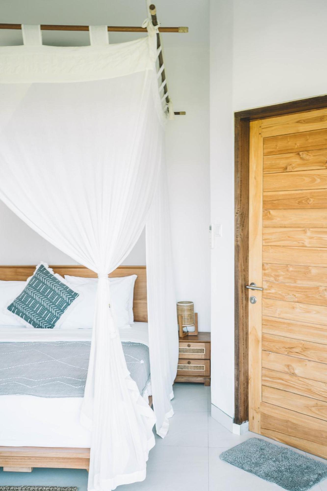 Three Palms Surf & Stay Medewi Airsatang Bagian luar foto